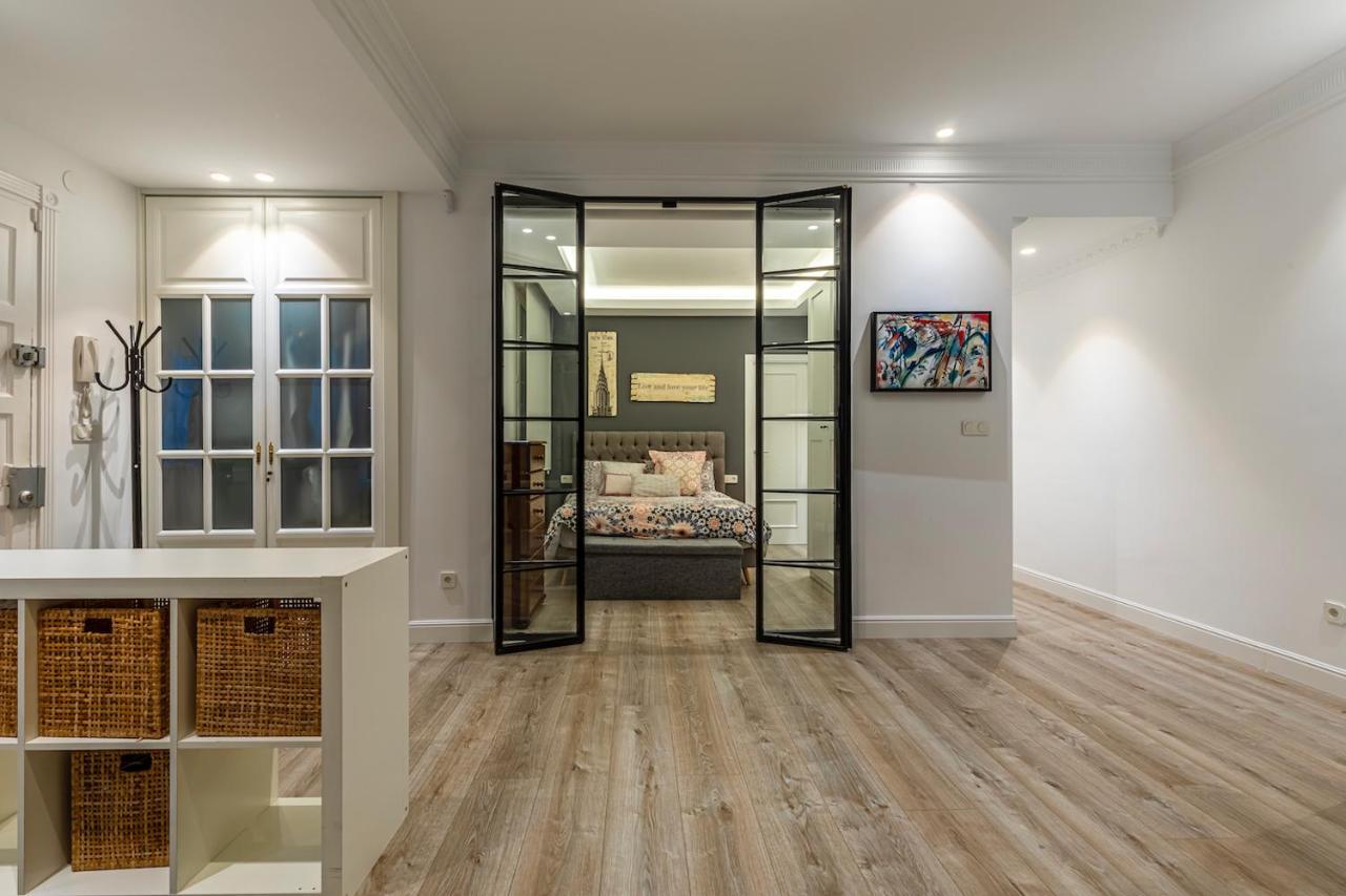 110 M2 Central Apartment In Abando Close To Guggenheim With Parking Bilbao Exterior photo